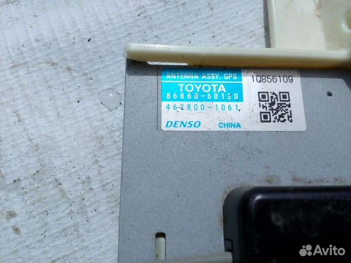 Антенна Toyota Land Cruiser 200 1vdftv 2008