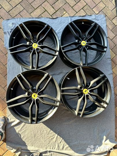 Диски разноширокие Ferrari FF