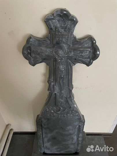 Ритуальный памятник из архитектурного бетона