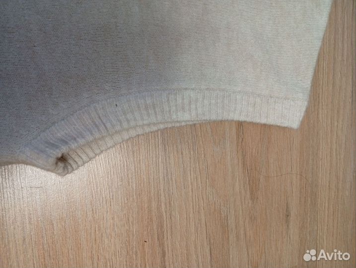 Трикотажный жилет с V-образным вырезом H&M