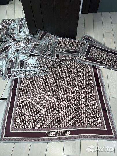 Платки Dior оптом из Италии
