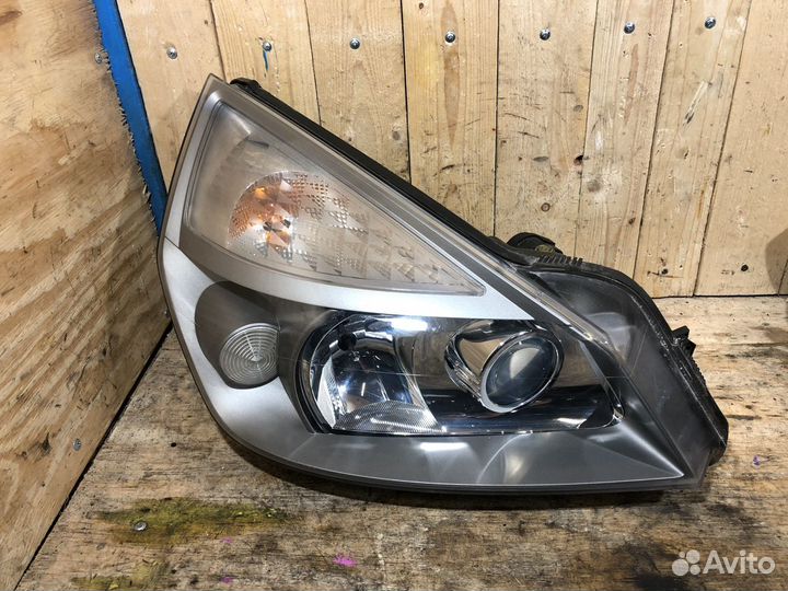 Фара правая Renault Espace 4 ксенон 140350