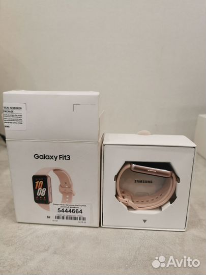 Новые Смарт-часы Samsung Galaxy Fit 3 Pink