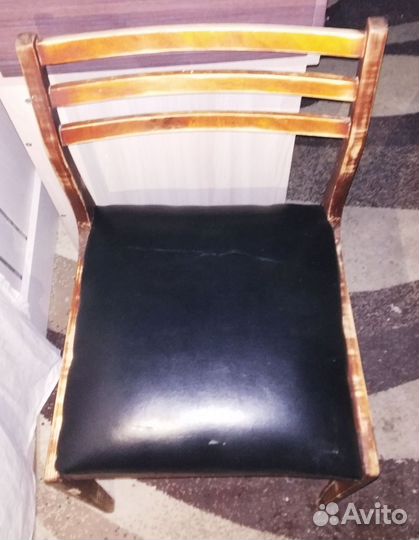 Мягкий стул со спинкой