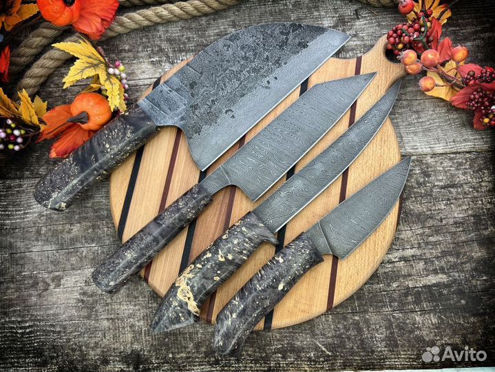 Набор из 4-х кухонных ножей, на клинках дамасская