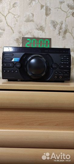 Музыкальный центр sony m60D