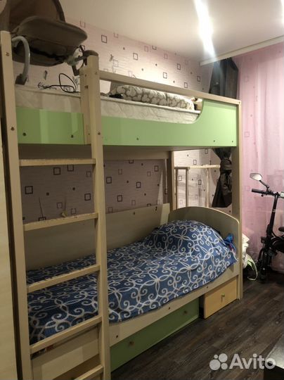 Двухъярусная кровать