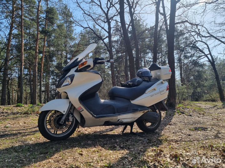 Suzuki skywave 650