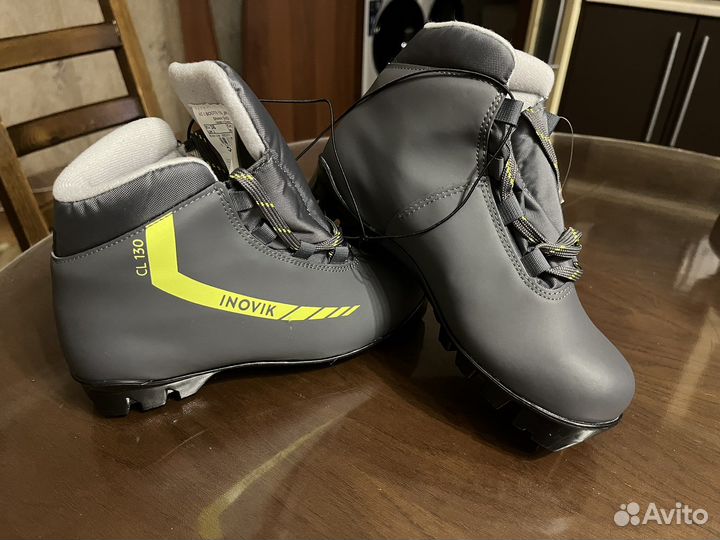 Лыжные ботинки новые