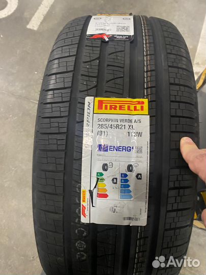 Pirelli Scorpion A/S 285/45 R21