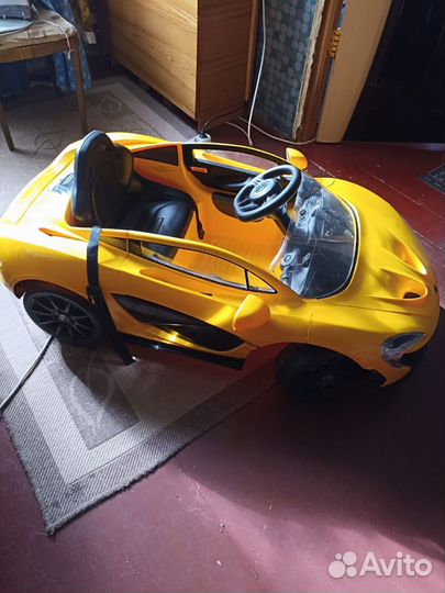 Детски автомобиль на аккумуляторе McLaren