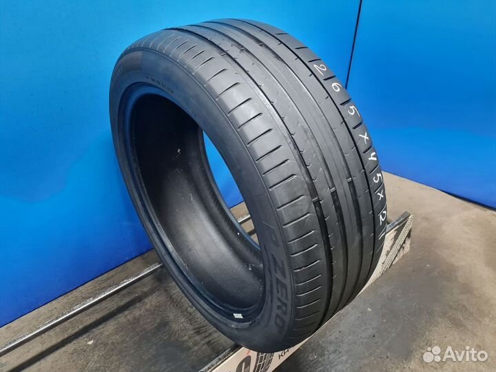 Pirelli P Zero PZ4 265/45 R21 104V