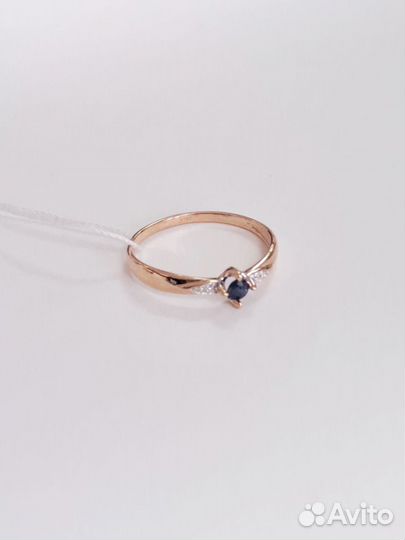 Золотое кольцо с сапфиром и бриллиантами 18,5разм
