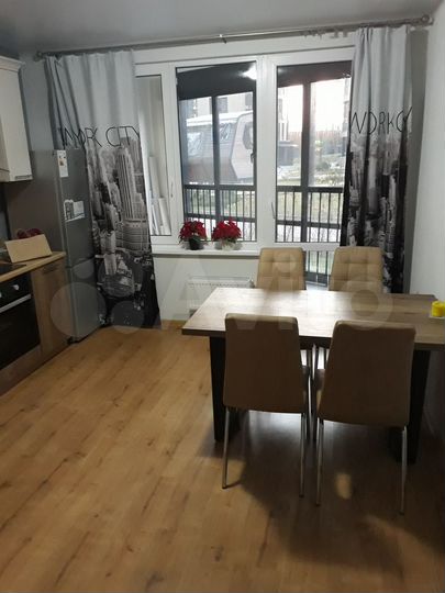 2-к. квартира, 80 м², 1/6 эт.