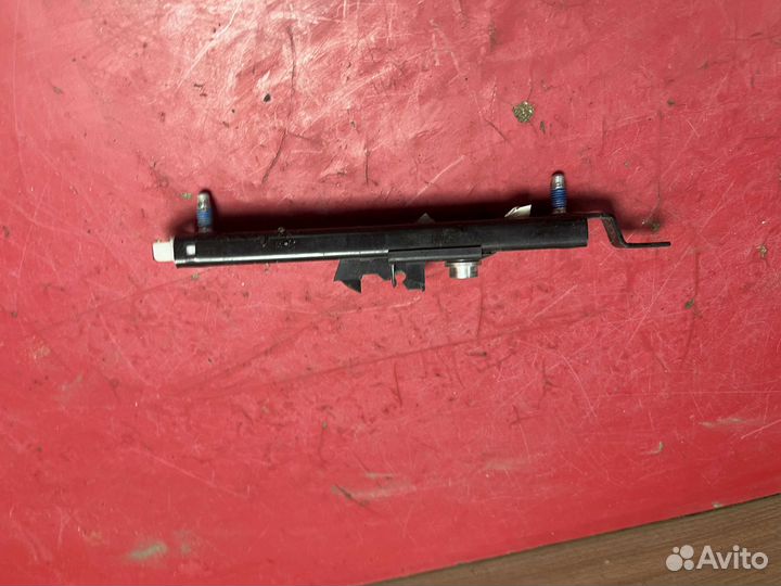 Механизм регулировки ремня безопасности Opel Zafir