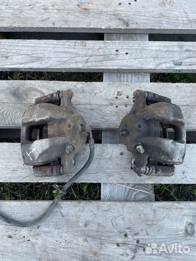 Суппорт тормозной передний Honda CR-V(RE) III