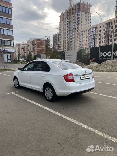 Skoda Rapid 1.6 AT, 2015, 194 500 км