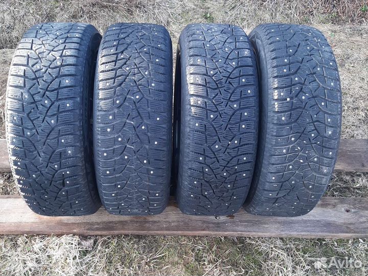 Bridgestone Blizzak Spike-02 195/55 R16 87