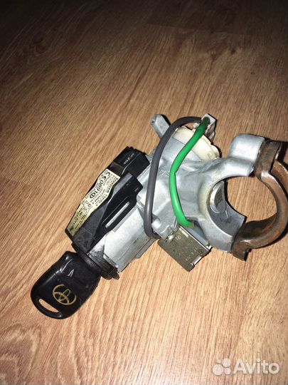 Замок зажигания Toyota rav 4 2005г