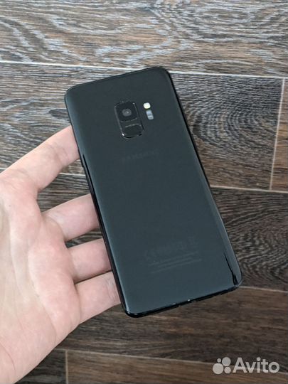 Samsung Galaxy S9, 4/64 ГБ
