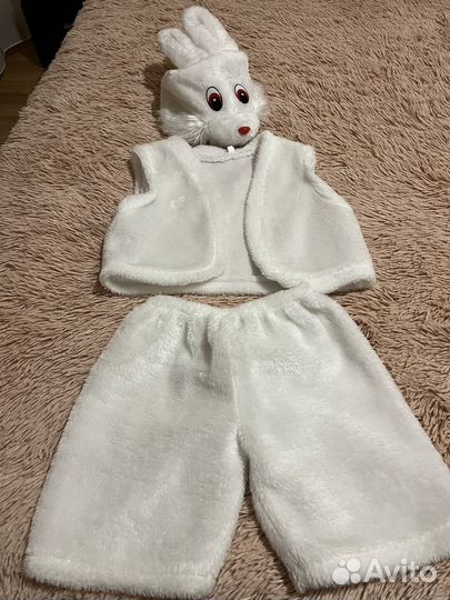Новогодний костюм зайчика