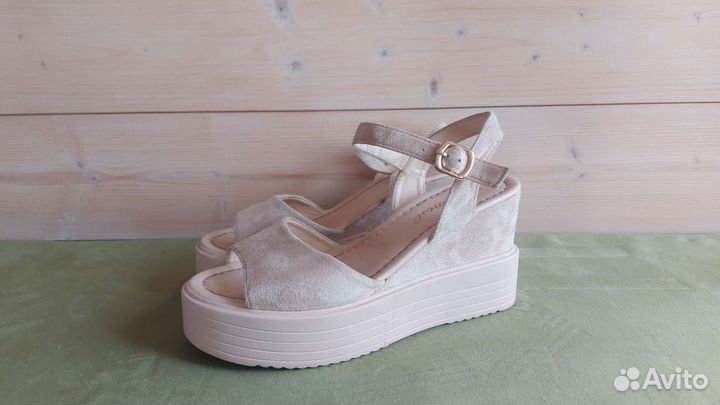 Босоножки 39-40