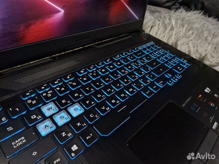 Игровой ноутбук Asus Tuf Gaming F17 FX706HCB