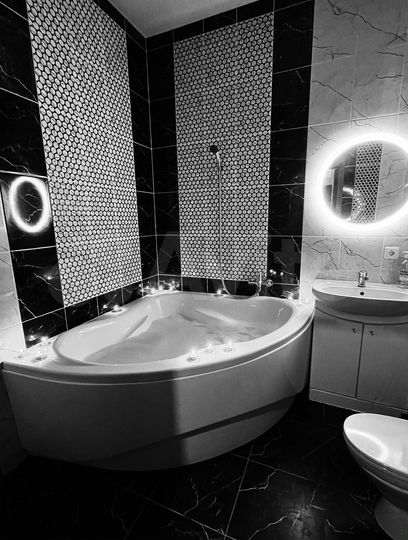 2-к. квартира, 55 м², 1/10 эт.