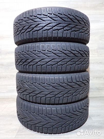 Nokian Tyres Hakkapeliitta R2 SUV 235/65 R17 108R