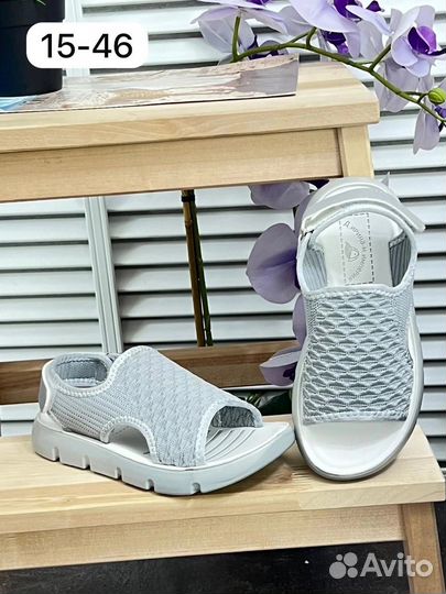 Сандали спортивные новые