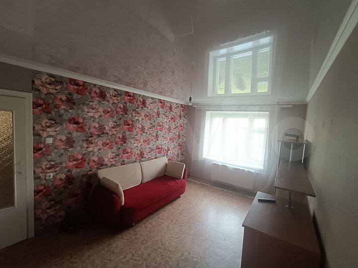 2-к. квартира, 50 м², 1/10 эт.