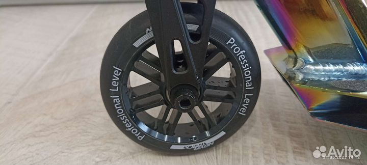 Трюковой самокат