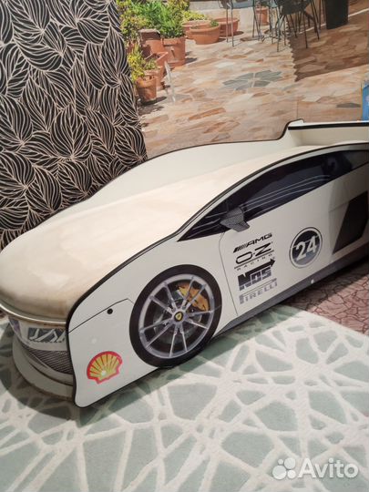 Детская кровать машинка