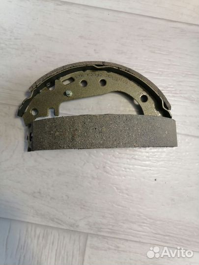 Колодки тормозные задние Toyota Corolla