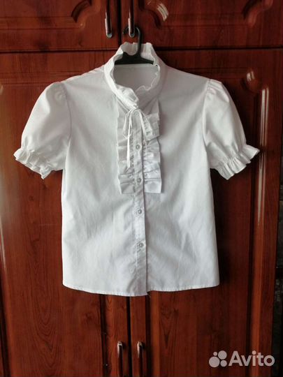 Блузка белая