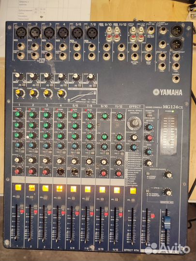 Микшерный пульт Yamaha mg124cx