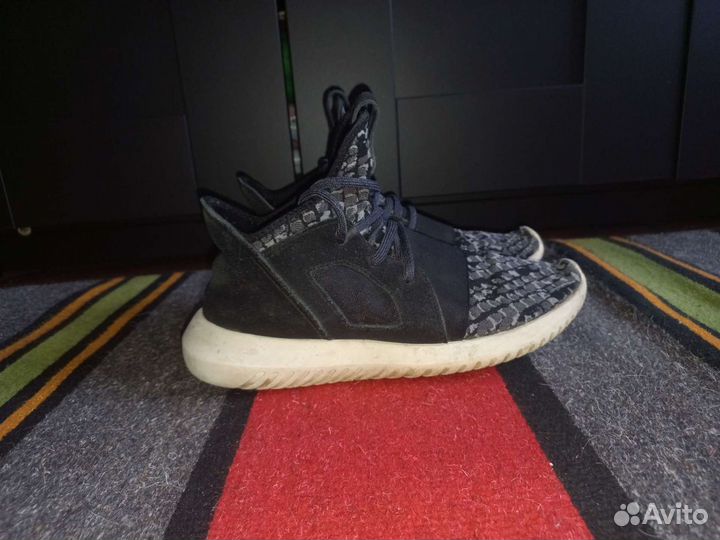 Кроссовки adidas