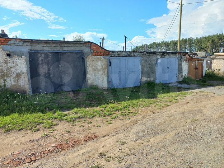 Гараж, > 30 м²