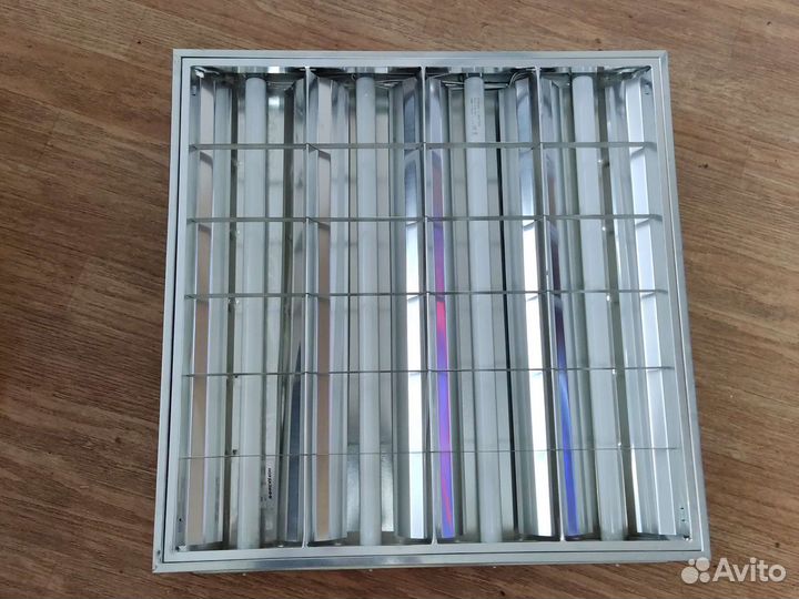 Светильник потолочный встраиваемый 