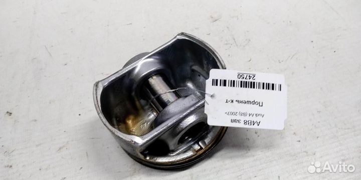 Поршень км-т Audi A4 B8 07-12г
