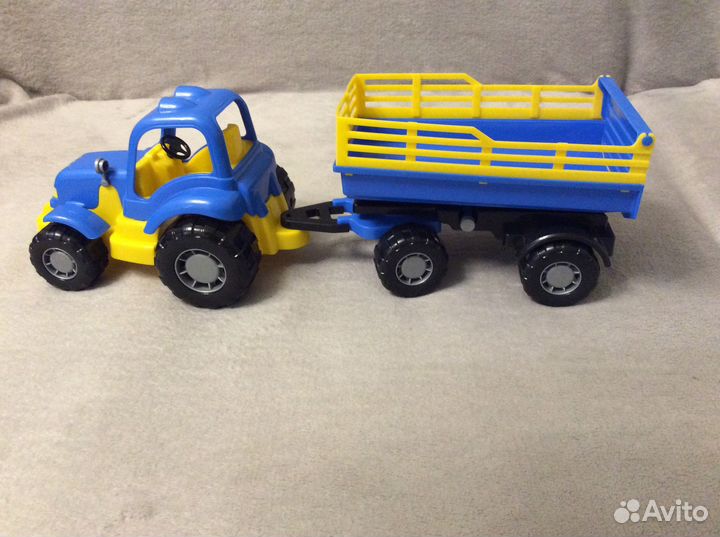 Игрушка синий трактор с прицепом