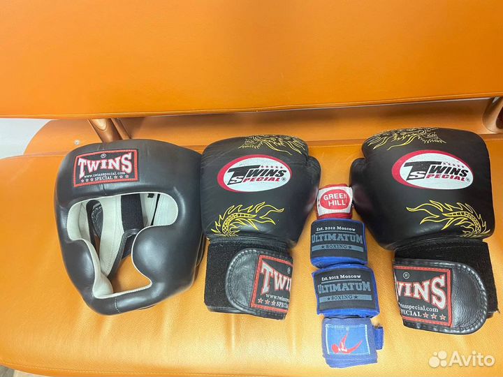 Боксерские перчатки twins 12 Оригинальные