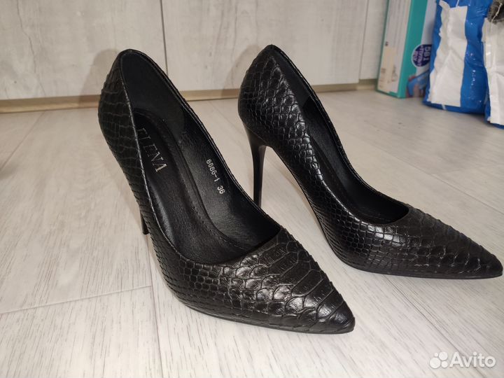 Туфли на шпильке 36 размер