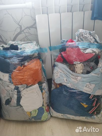 Два пакета вещей на ребенка 2-3 года в дар