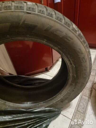 Pirelli Ice Zero 215/60 R17 M