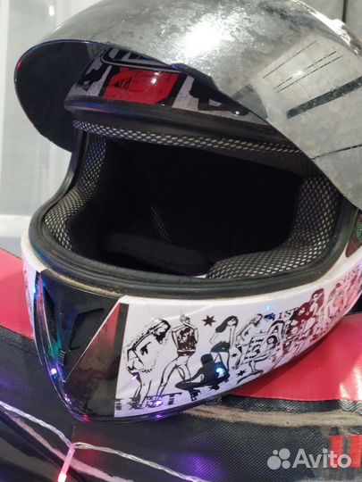 Шлем мотоциклетный спортивный