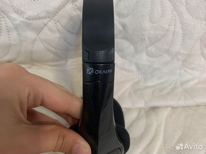 Проводные наушники с микрофоном