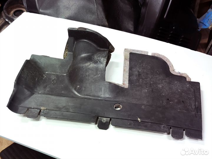 Накладка торпеды нижняя Mercedes W220 слева