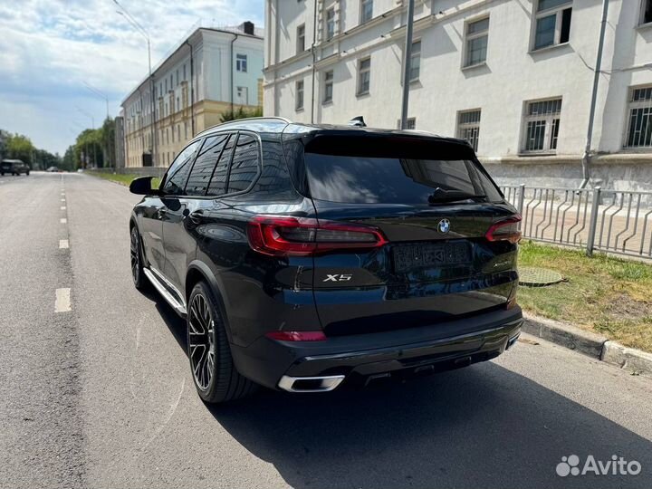 Аренда авто BMW X5 G05 с водителем