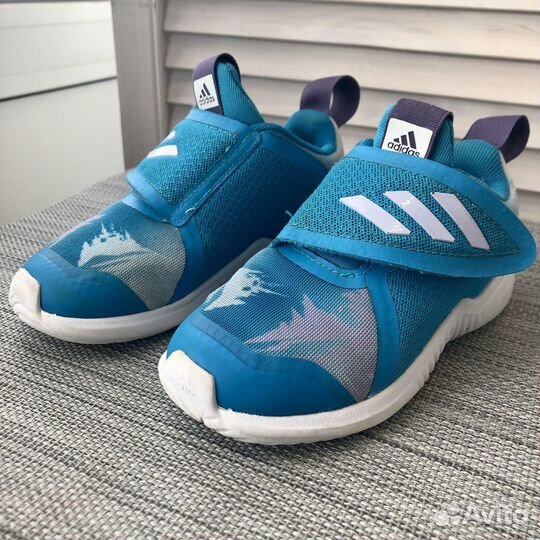 Кроссовки adidas для девочки